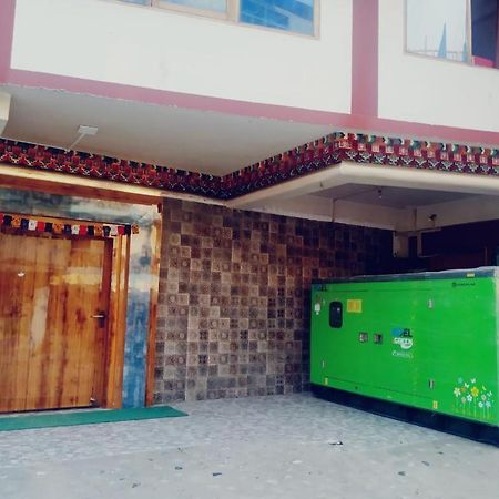 Hotel Diliphu Bomdila 외부 사진